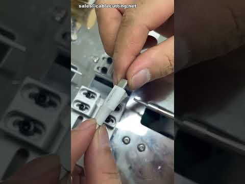 Automat dozujący klej i montaż obudów USB – maszyna fabryczna #factory #machine #diy