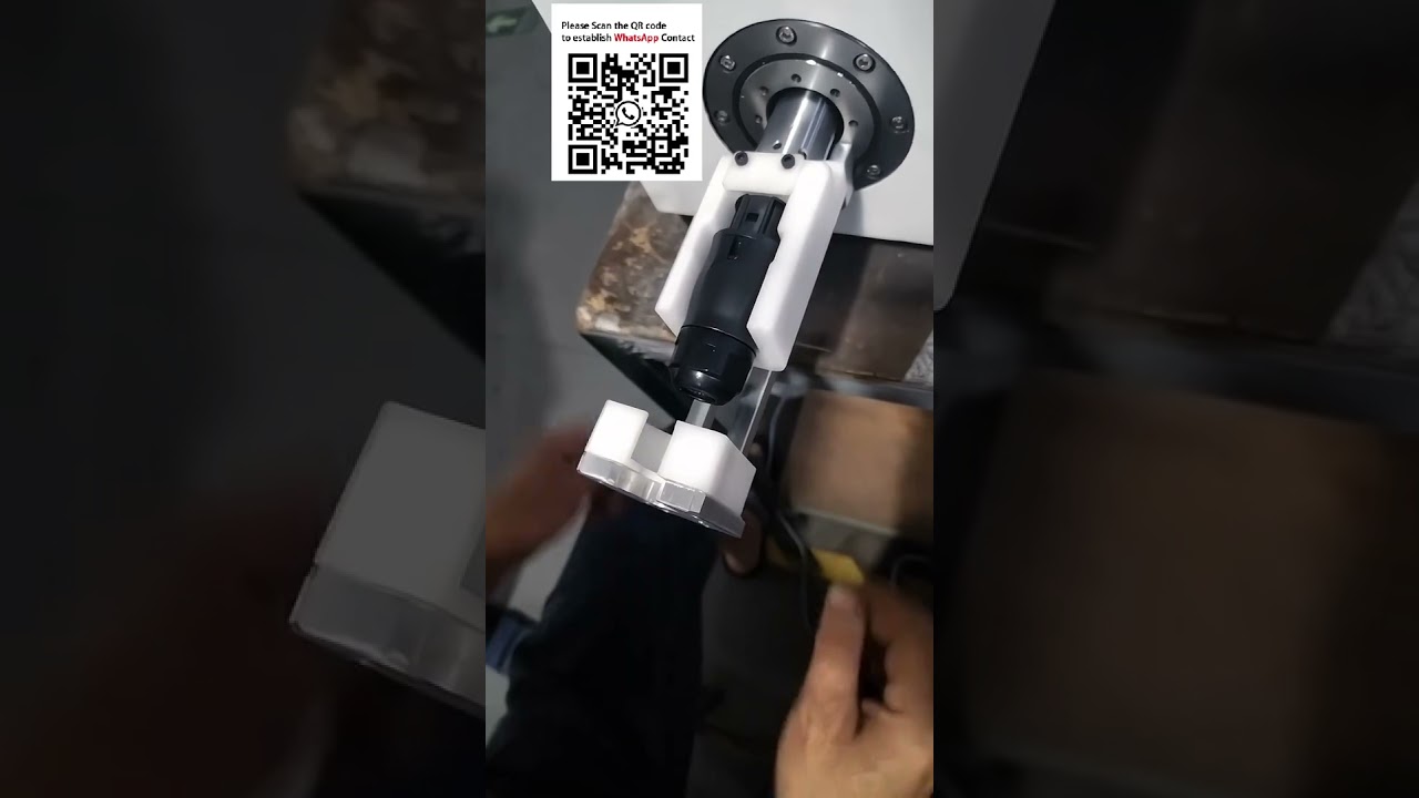 Automatyczna maszyna do dokręcania nakrętek – opcje jedno- i dwustanowiskowe #AutomatykaPrzemysłowa