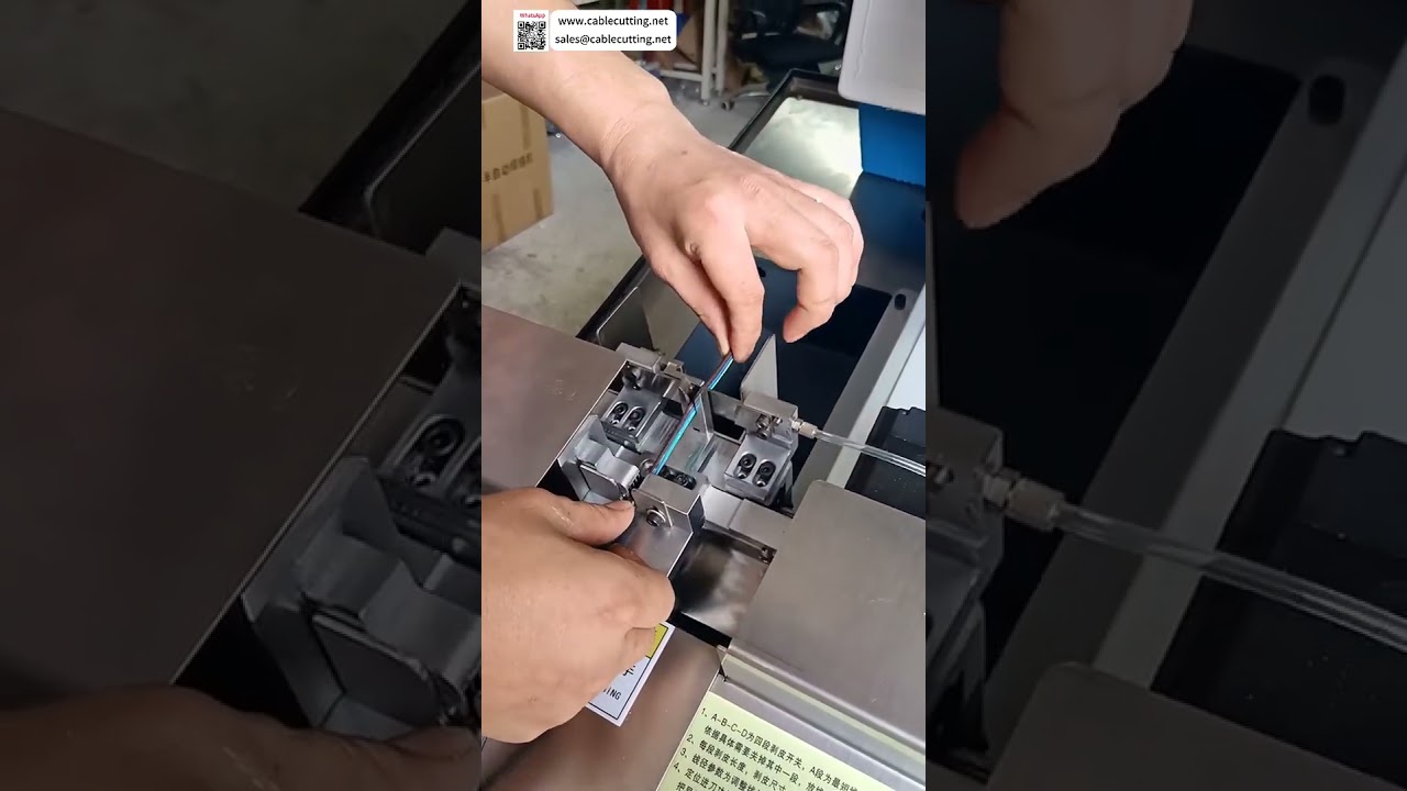 Automatyczna maszyna do cięcia i zdejmowania izolacji z kabli wielożyłowych – wersja skrócona, 4 programowalne segmenty