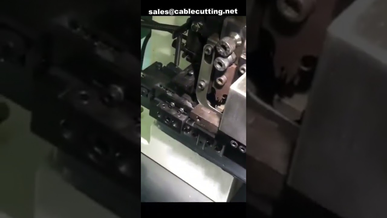 Automatyczna maszyna do zaciskania i zdejmowania izolacji z płaskich kabli taśmowych
