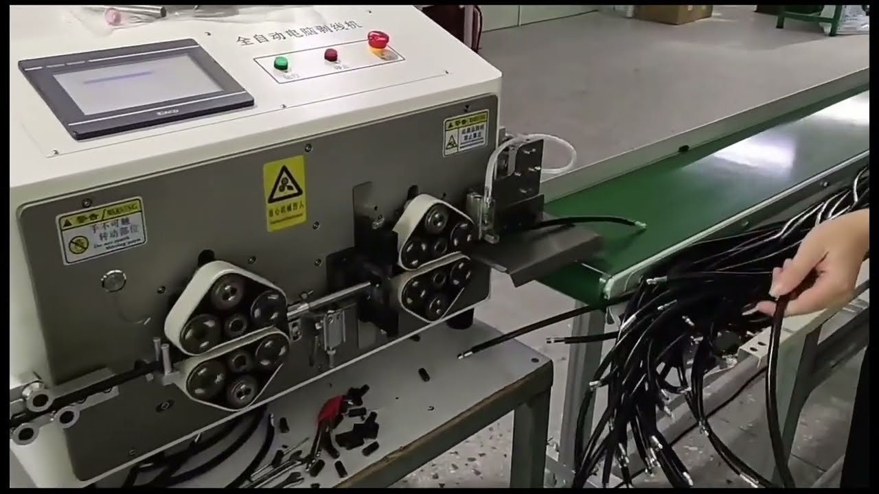 Automatyczna maszyna do cięcia, zdejmowania izolacji i zaciskania kabli 50mm² 8-kołowa