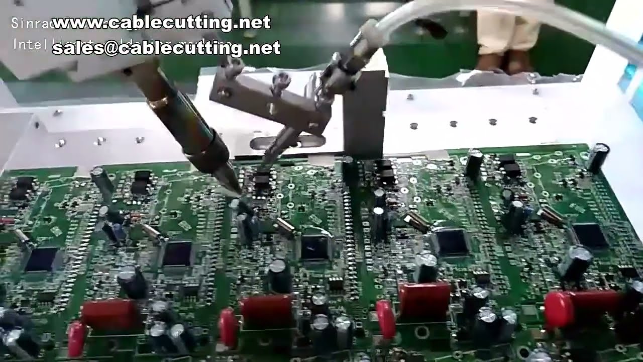 Maszyna do lutowania wysokiej częstotliwości 400W, pięcioosiowy robot lutowniczy, szybkie i precyzyjne lutowanie