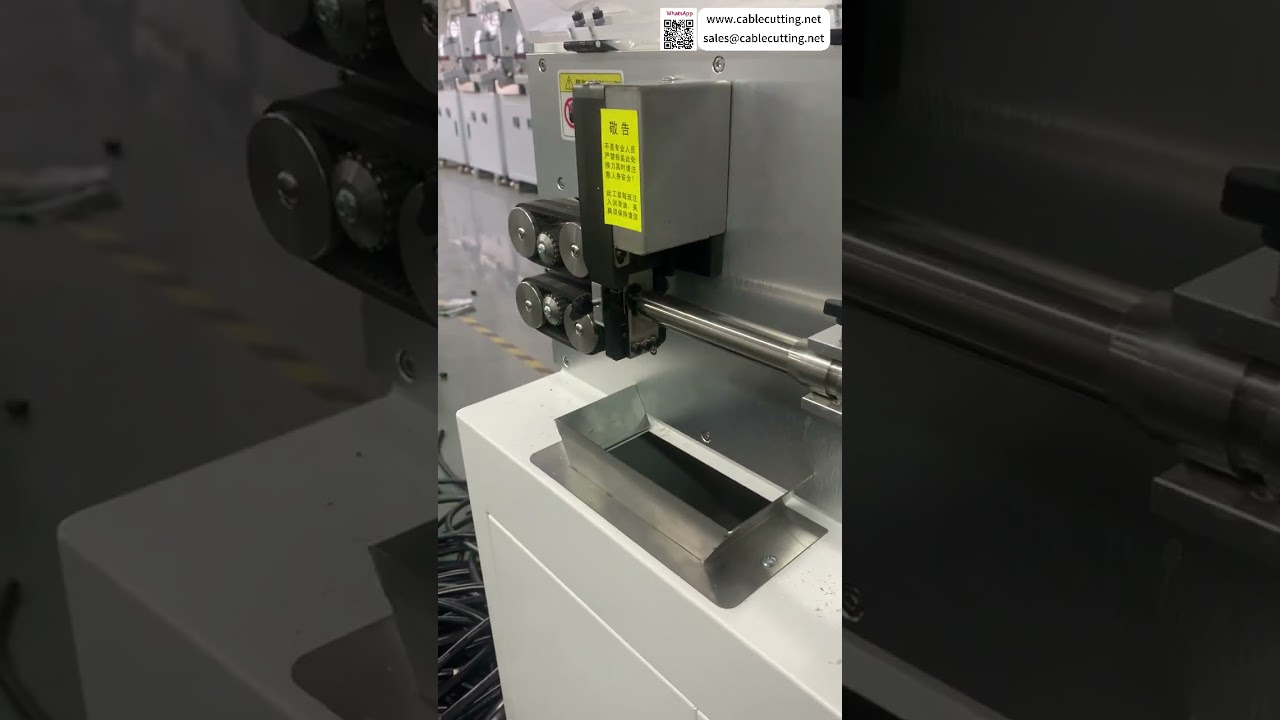 Profesjonalna maszyna do zdejmowania izolacji z kabli 150 mm² – narzędzie produkcyjne z precyzyjnym ustawianiem parametrów jakości